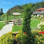 Rosenhof Salzburger Seenland Strasswalchen