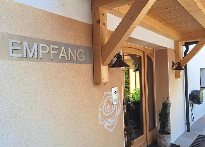 公寓 Rosenhof Salzburger Seenland 施特拉斯瓦尔兴